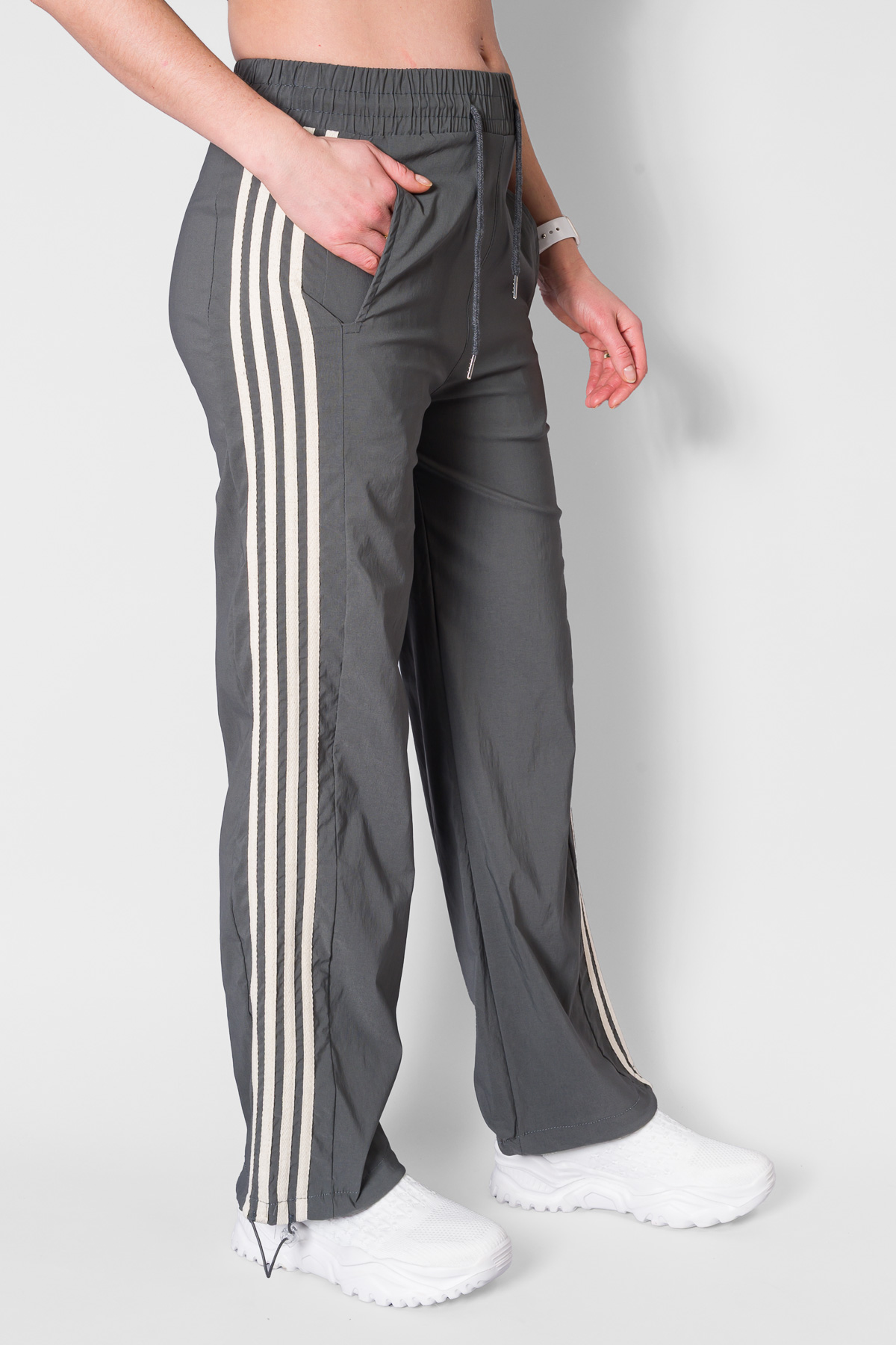 Dámske joggery - sivé