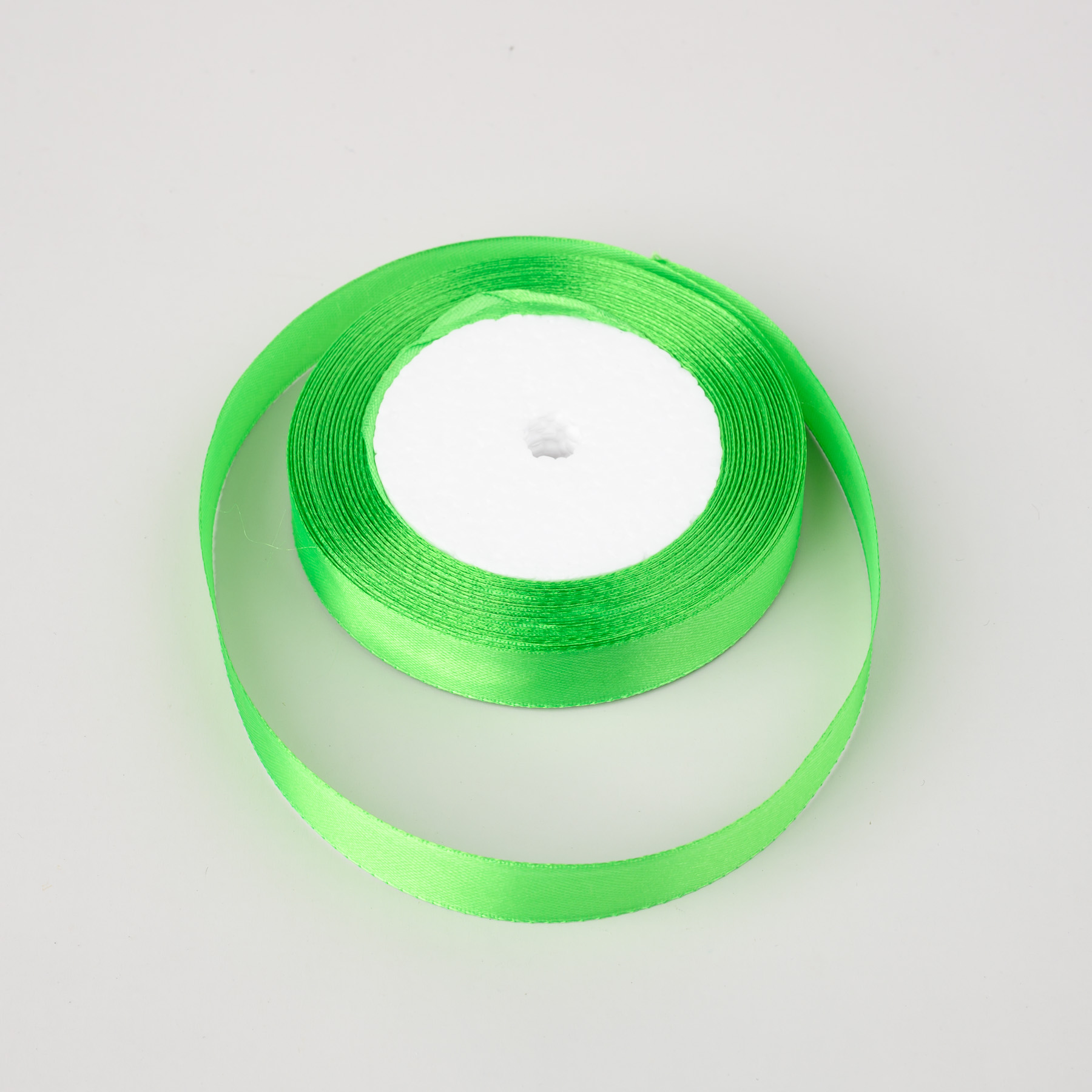 Saténová stuha 1,5 cm - zelená