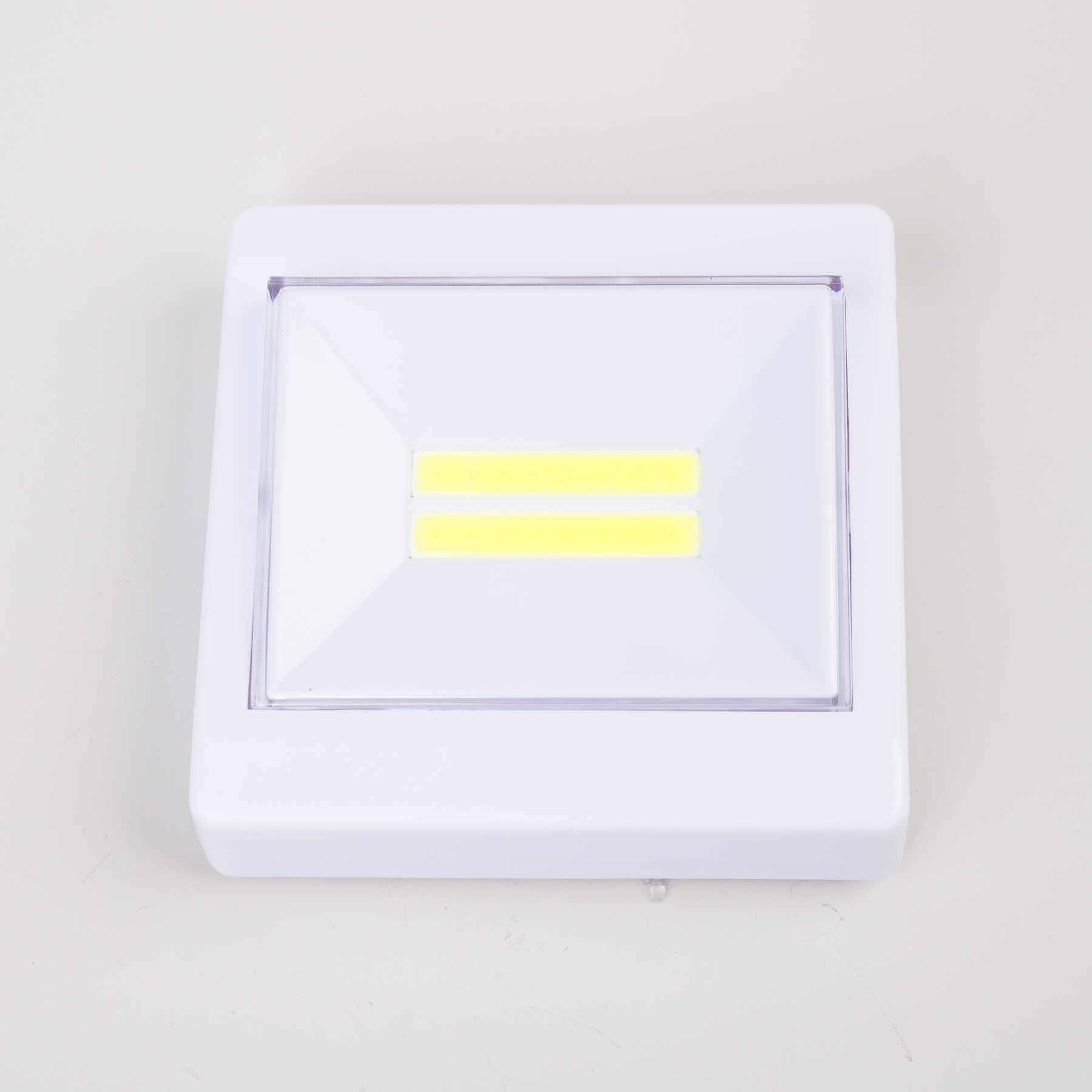 LED svetlo - vypínač