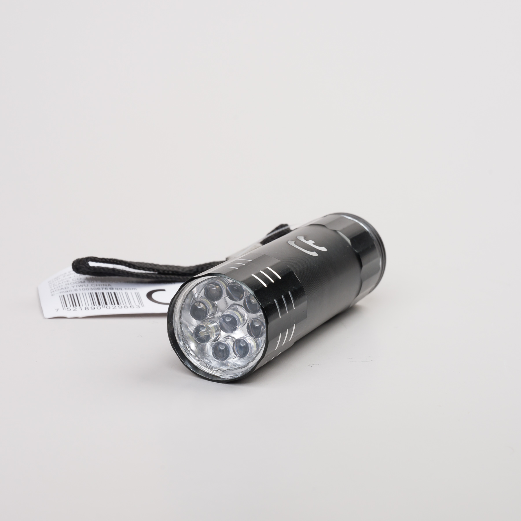 9 LED baterka - černá
