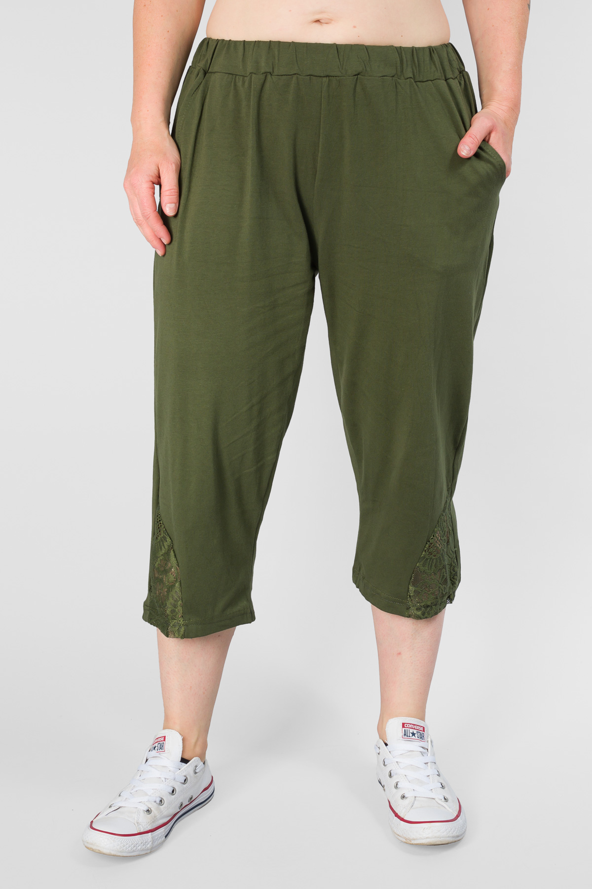 Dámske kraťasy s čipkou - khaki
